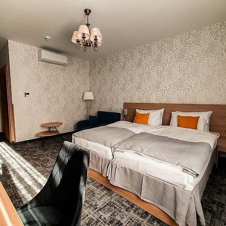Sztuka Smaku - Restauracja I Hotelik Świdnica Eksteriør billede