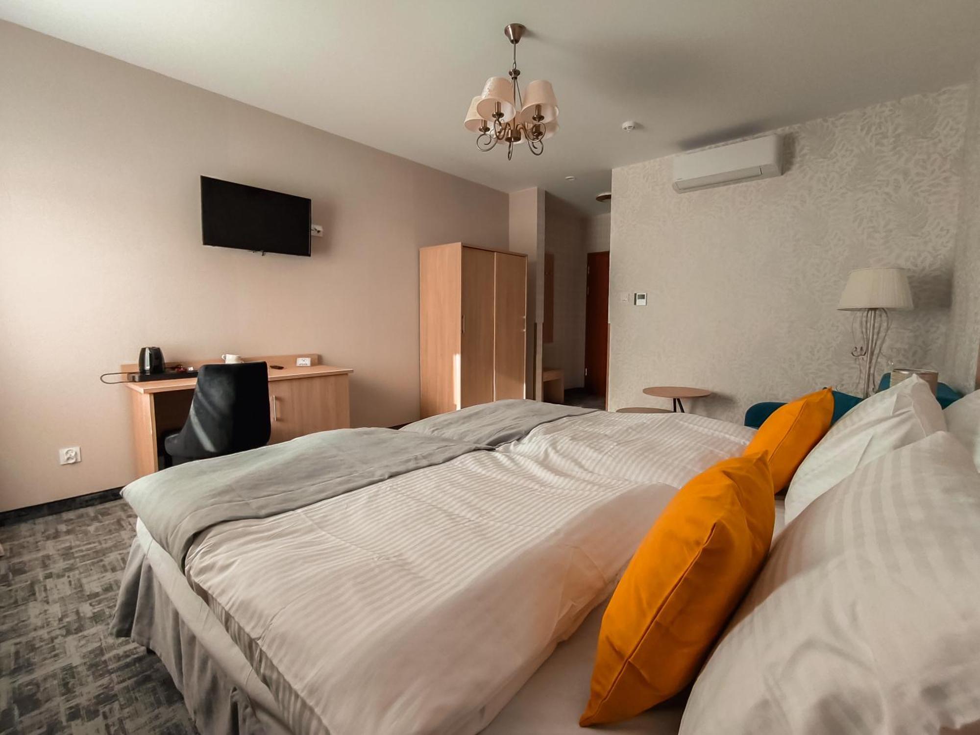 Sztuka Smaku - Restauracja I Hotelik Świdnica Eksteriør billede